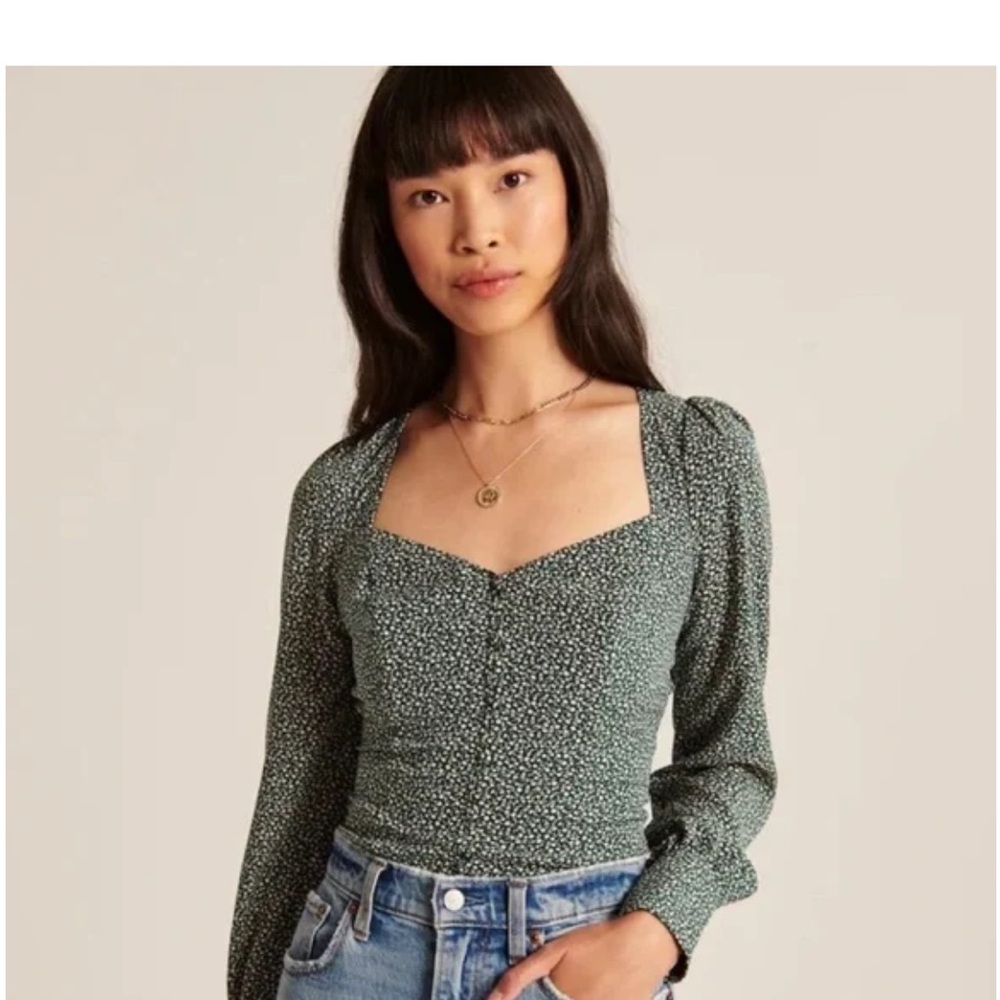 Abercrombie Women's XS Green Floral Long Sleeve Top